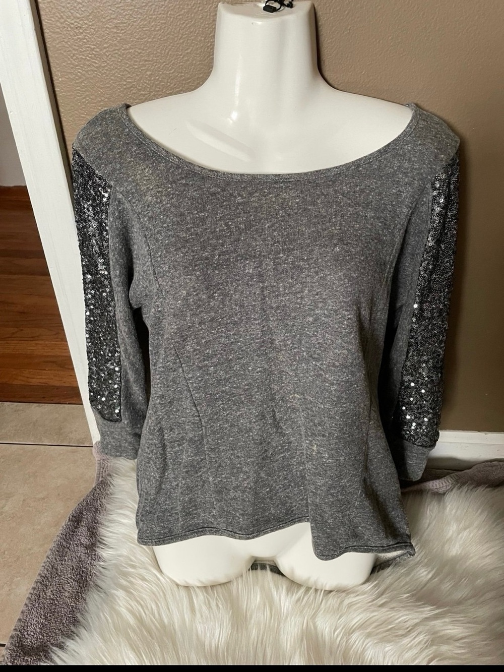 Xhilaration Gray Pullover Sweatshirt with Sequin Sleeve Strips